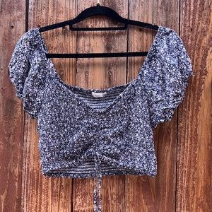 Cropped flower blouse